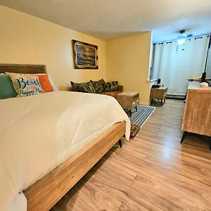 Oceanfront Escape With Balcony And Heated Salt Water Pool Sleeps 4 Daytona Beach